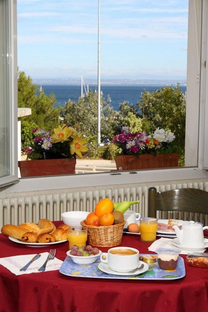 Hotel Eden Martigues 3*,
